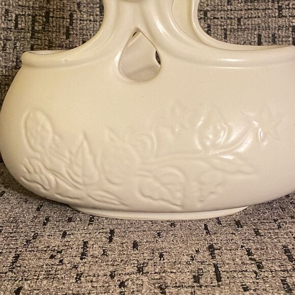Rare Vintage Hull Pottery Drip Strawberry Basket #F66 EXC Condition - Picture 9 of 10